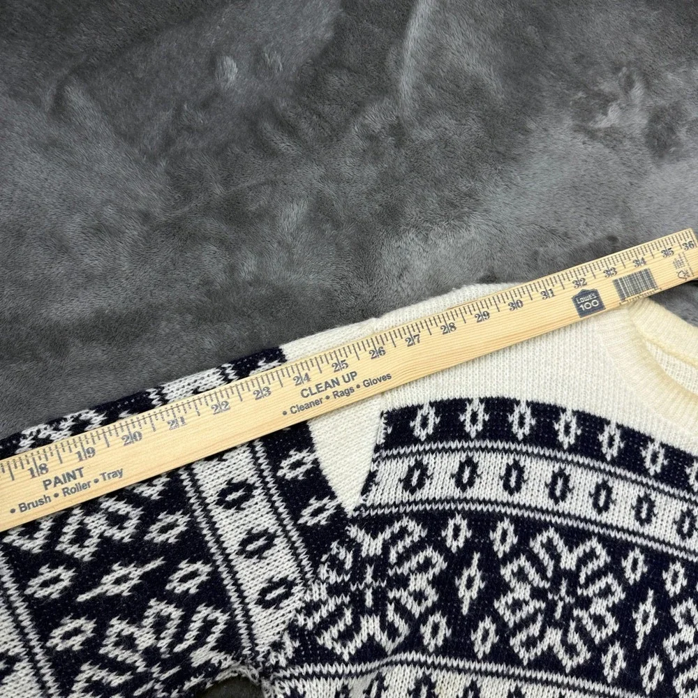 Unbranded Nordic Fair Isle Sweater Mens Medium White Navy Blue Snowflake Knit